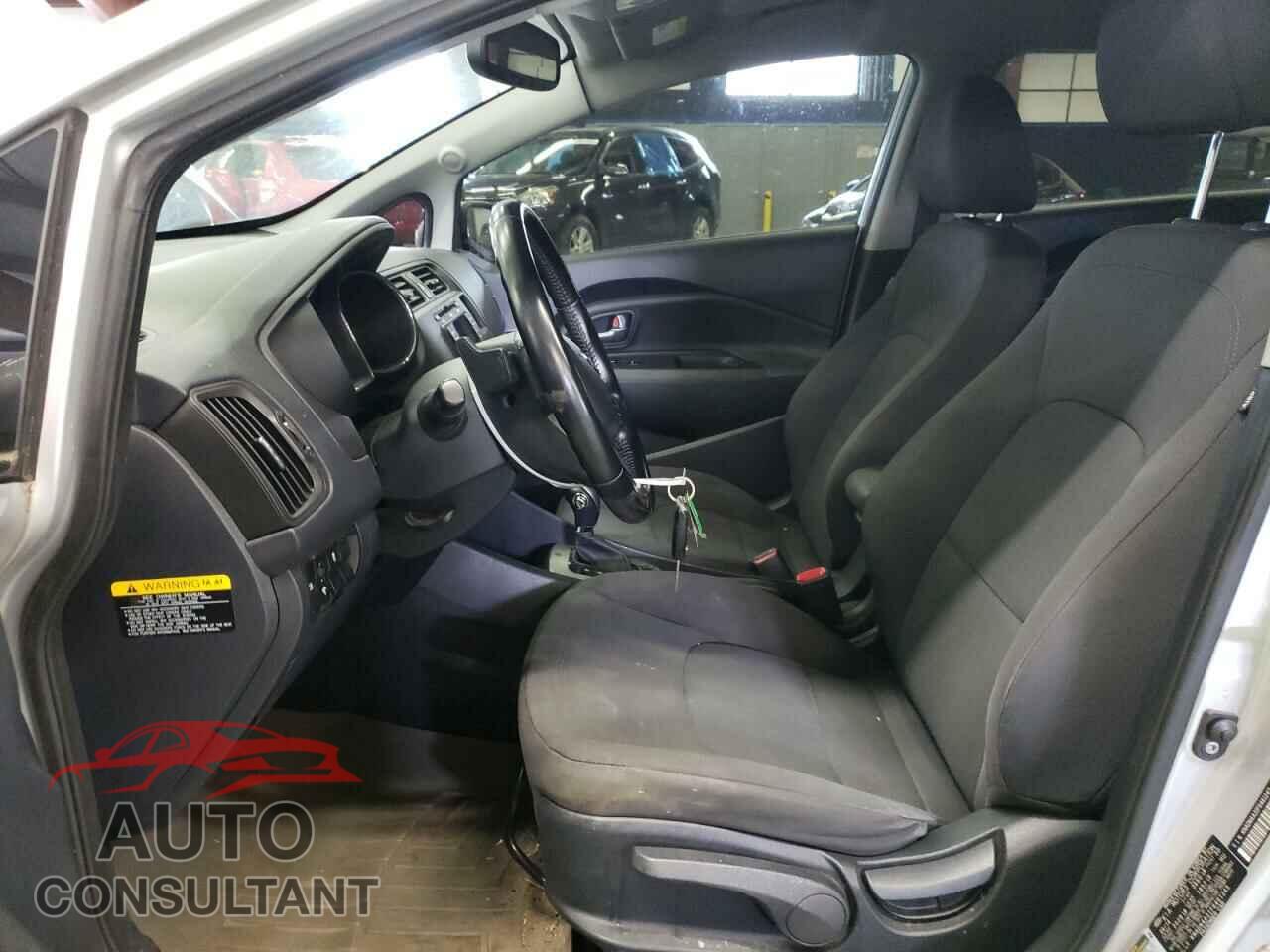KIA RIO 2015 - KNADN4A31F6461245