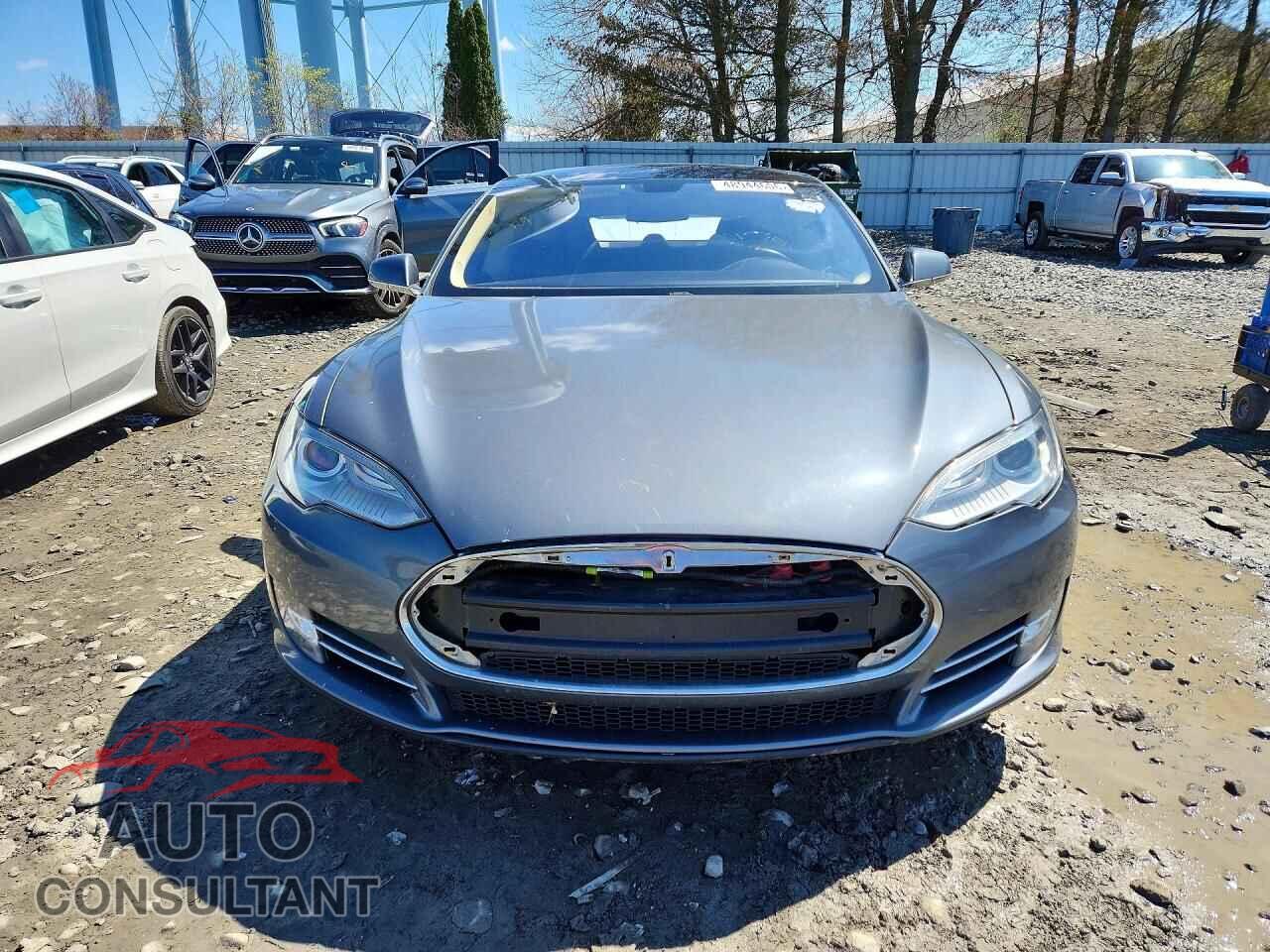 TESLA MODEL S 2013 - 5YJSA1CN3DFP03442