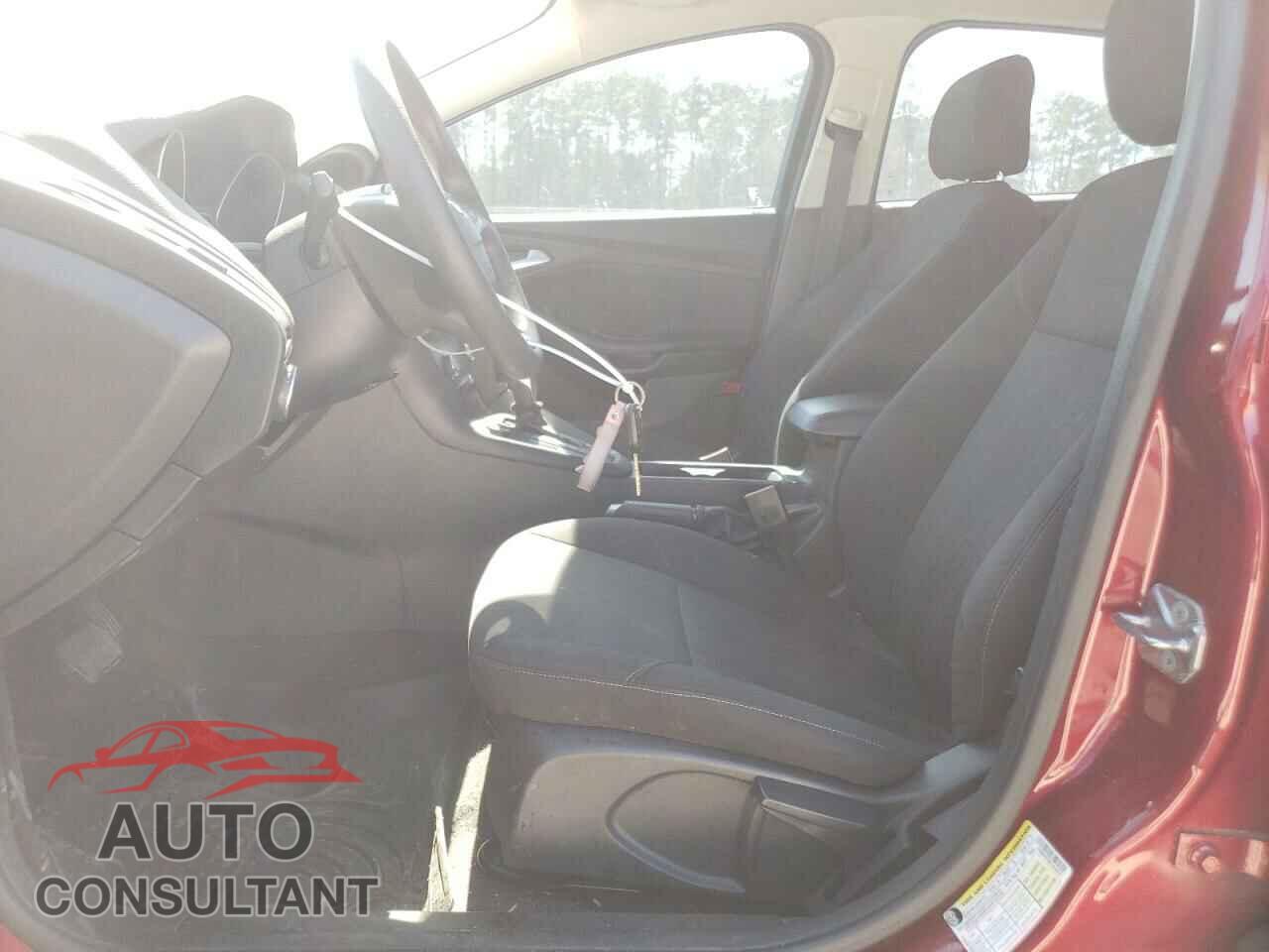 FORD FOCUS 2015 - 1FADP3F28FL344910