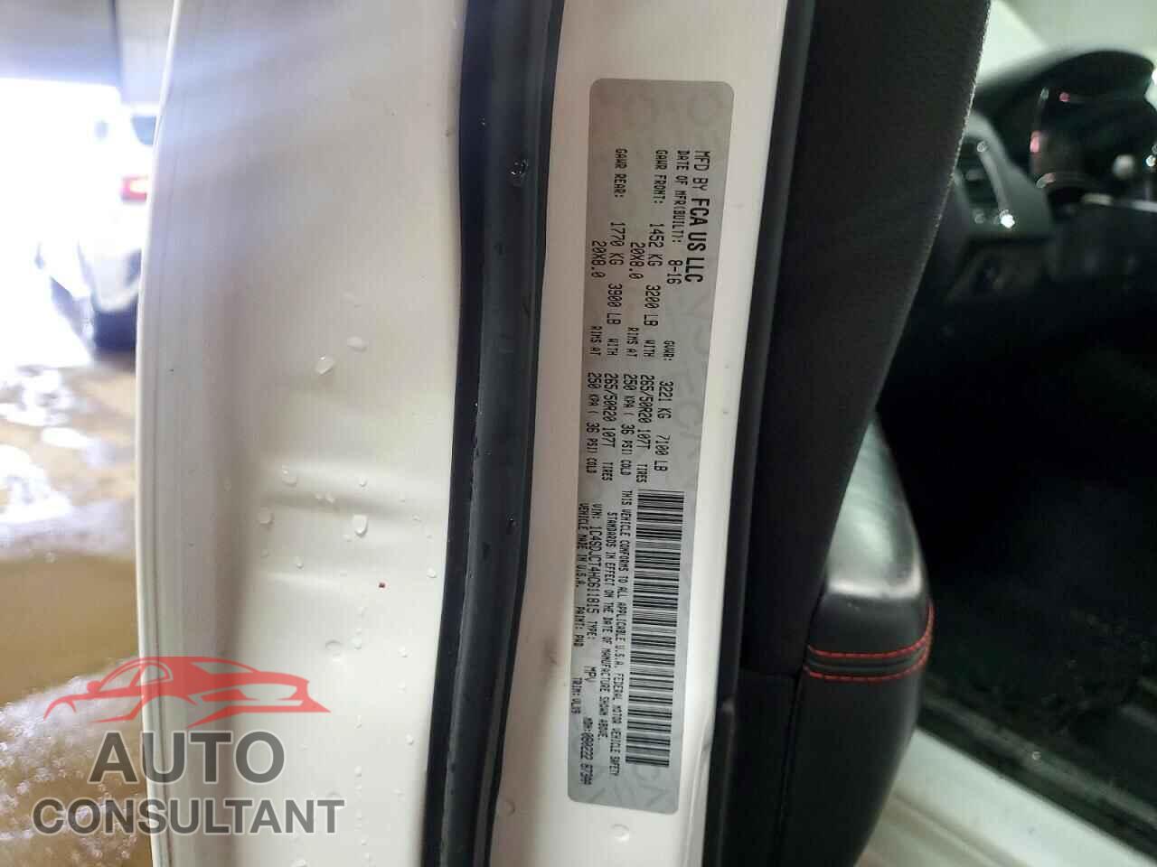 DODGE DURANGO 2017 - 1C4SDJCT4HC611815