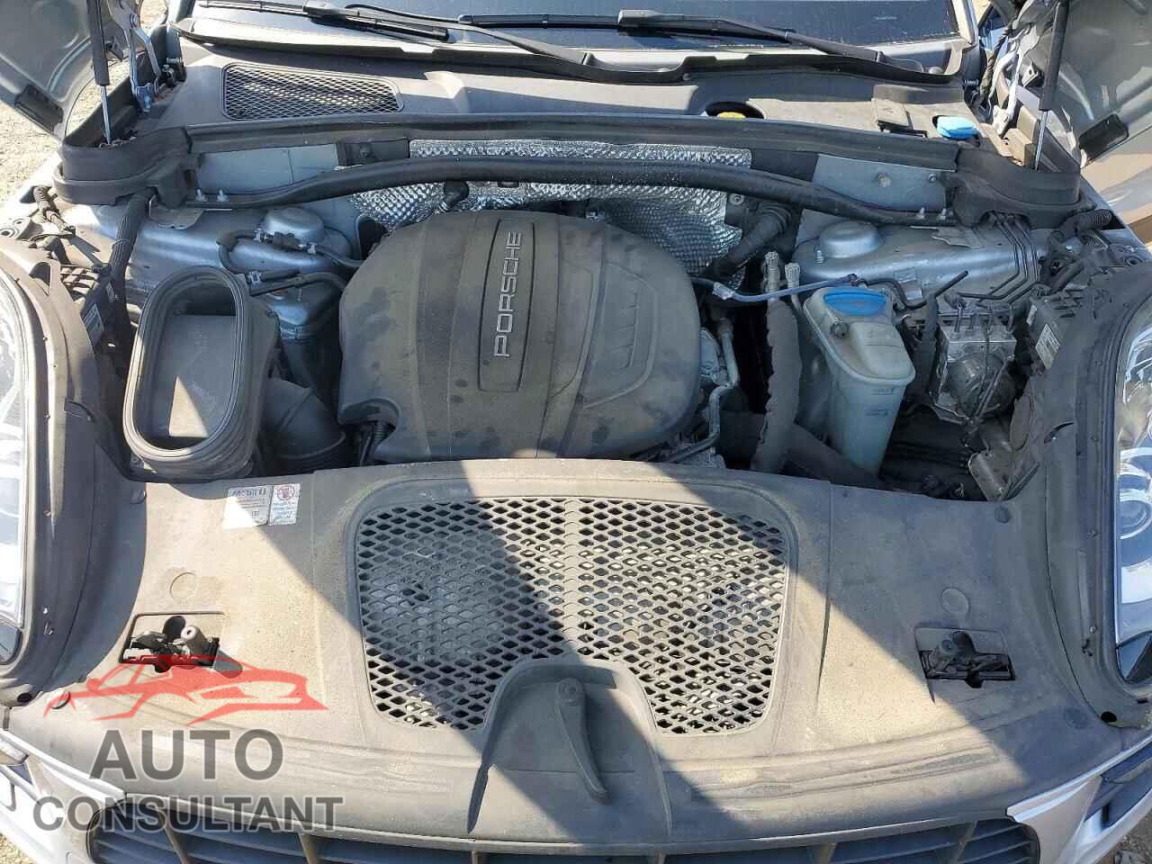 PORSCHE MACAN 2018 - WP1AA2A50JLB12030