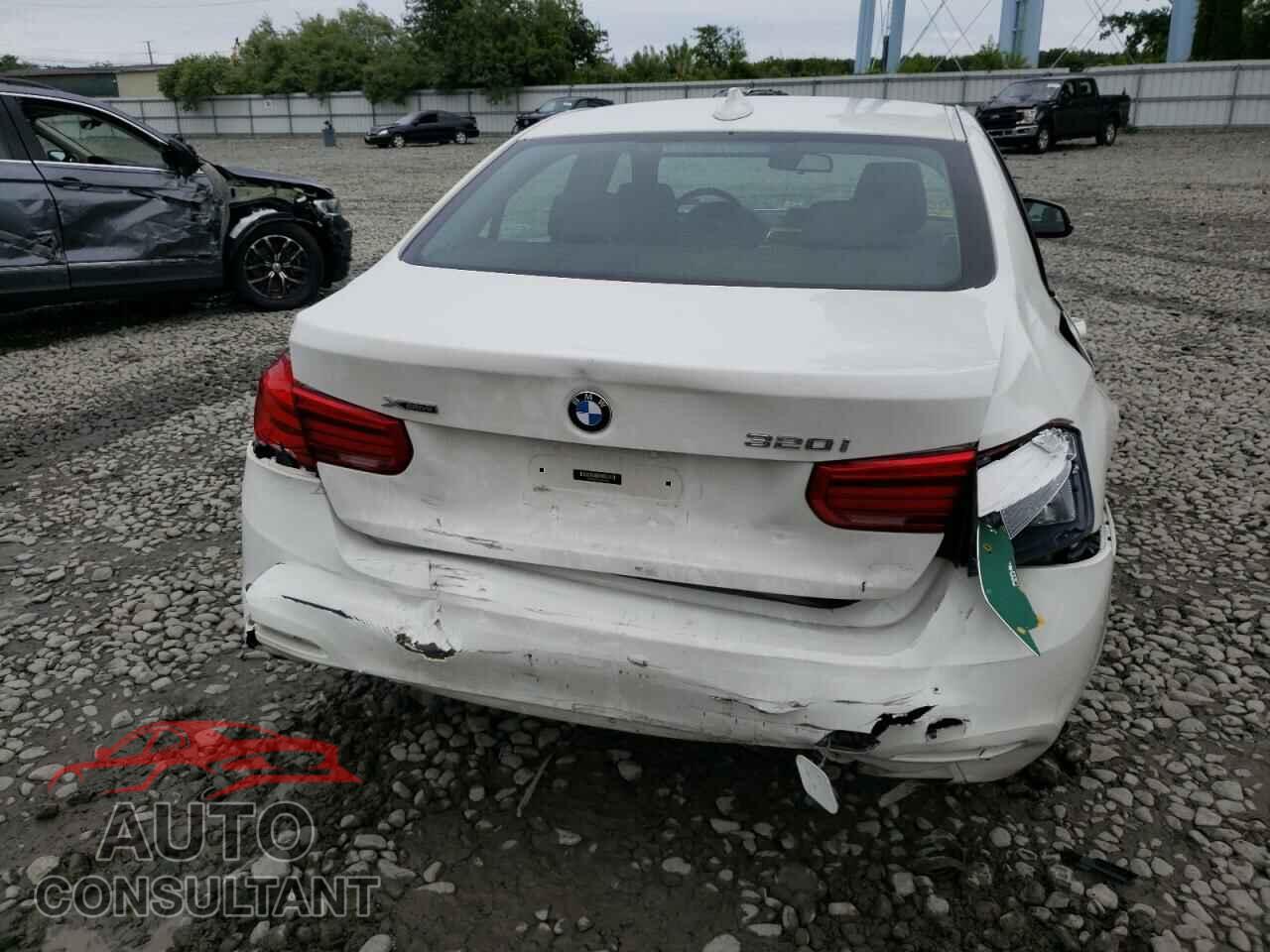 BMW 3 SERIES 2016 - WBA8A3C5XGK690800