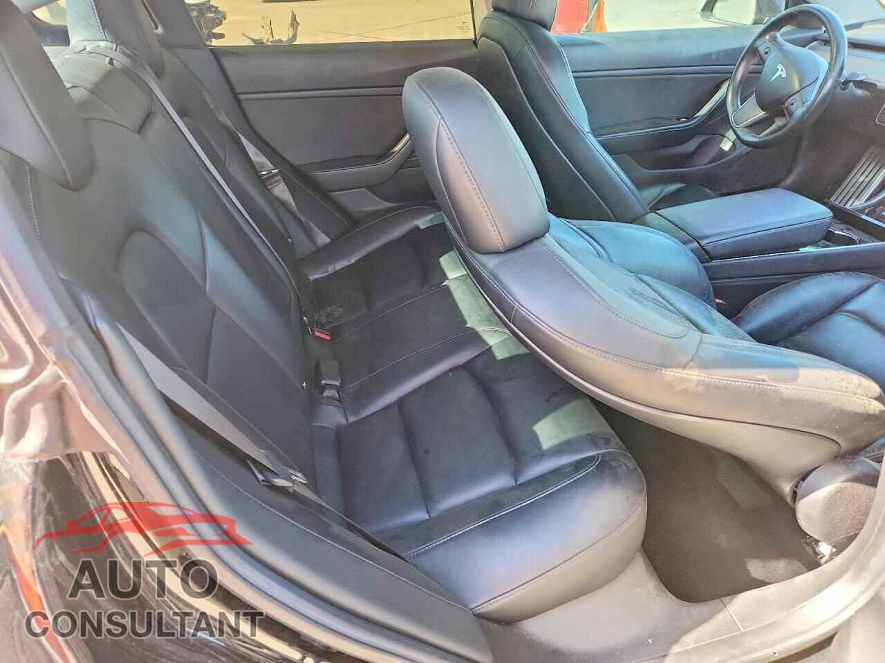 TESLA MODEL 3 2018 - 5YJ3E1EAXJF057783