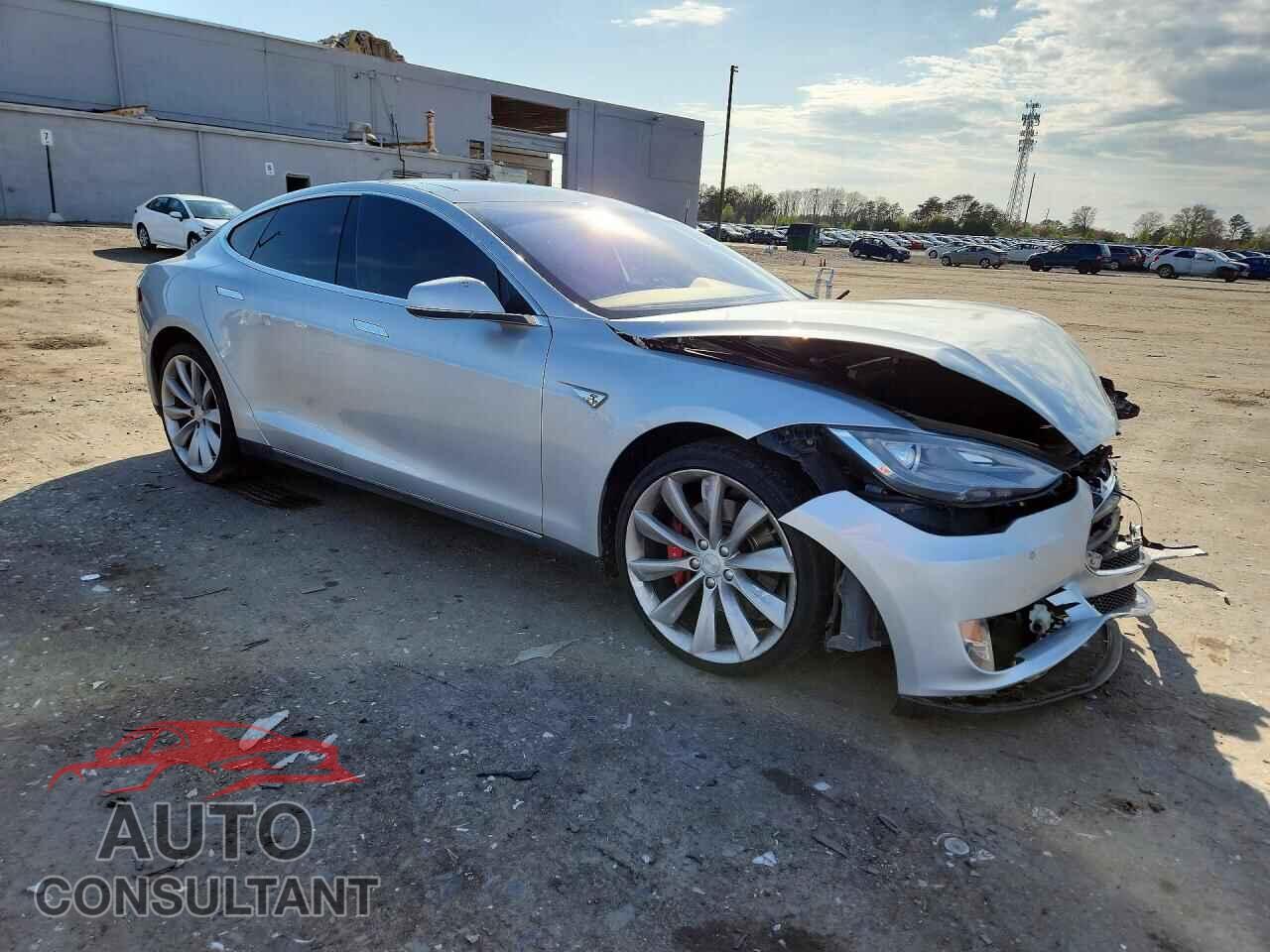 TESLA MODEL S 2014 - 5YJSA1H15EFP40113