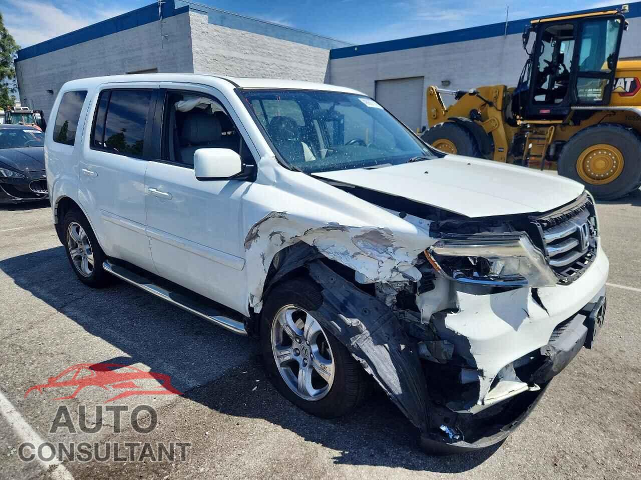 HONDA PILOT 2015 - 5FNYF3H52FB003544