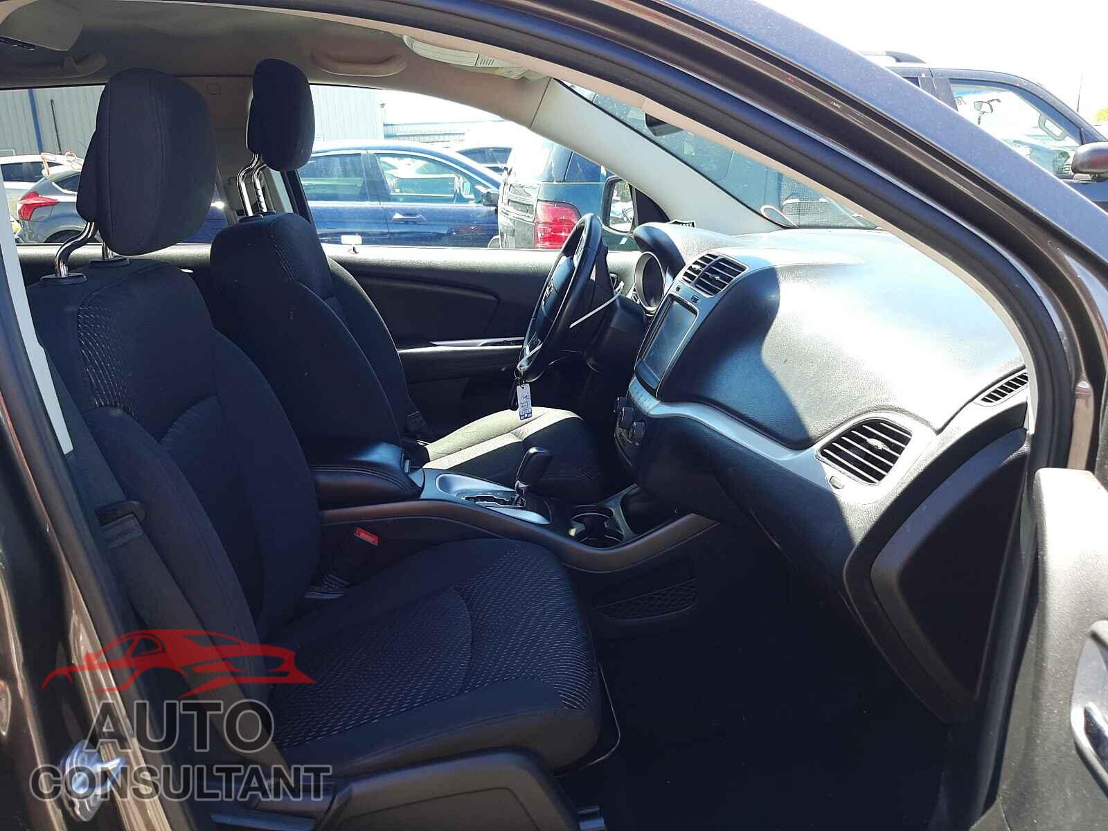 DODGE JOURNEY 2017 - 3C4PDCBB4HT674203