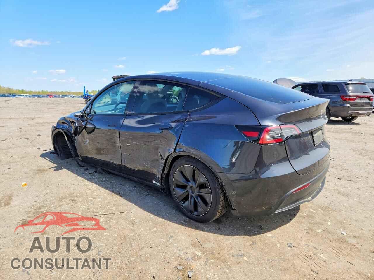 TESLA MODEL Y 2025 - 7SAYGDED8SF247078