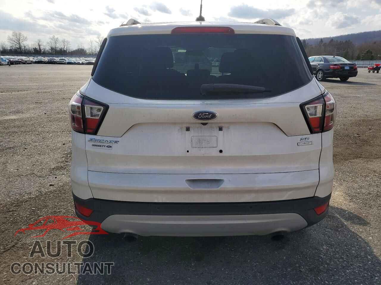 FORD ESCAPE 2017 - 1FMCU0GD5HUB59977