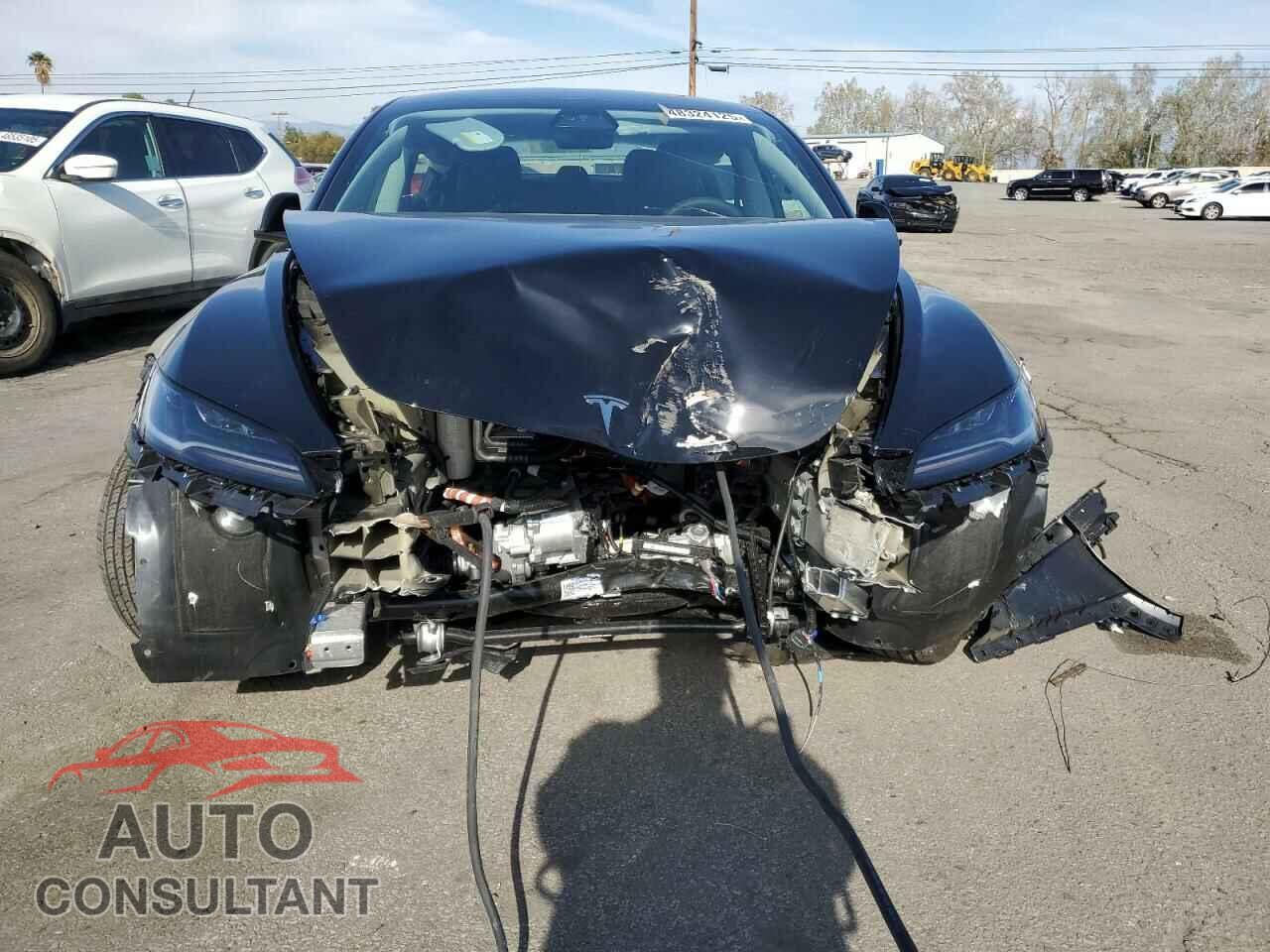 TESLA MODEL 3 2025 - 5YJ3E1EA9SF924138