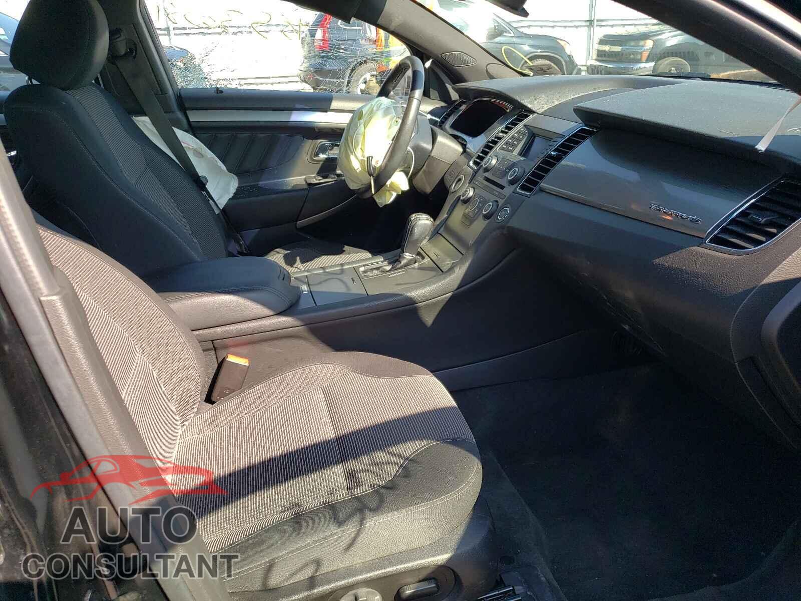FORD TAURUS 2017 - 1FAHP2E87HG128754