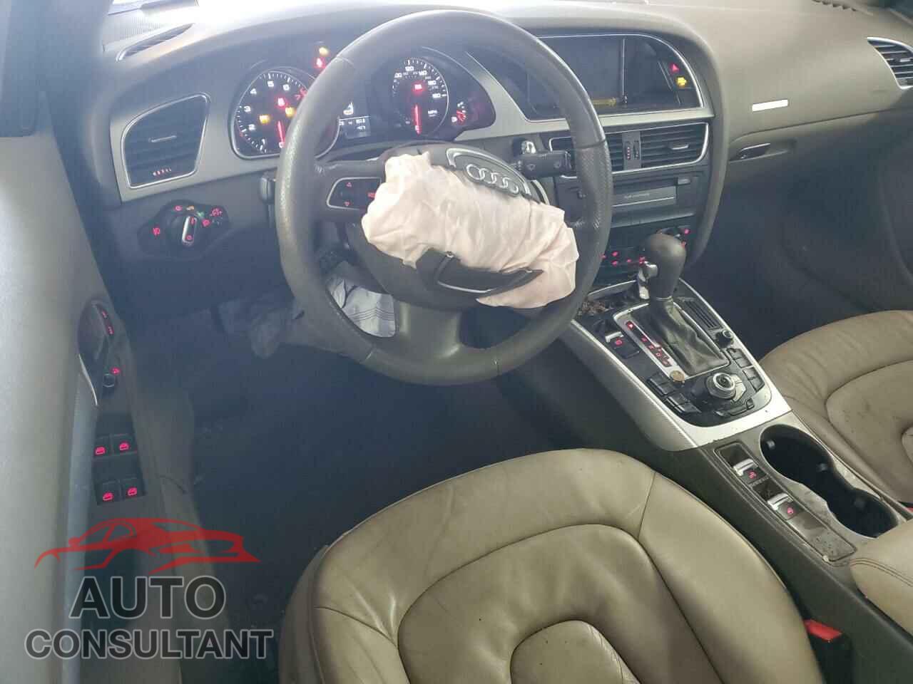 AUDI A5 2011 - WAULFAFH7BN015595