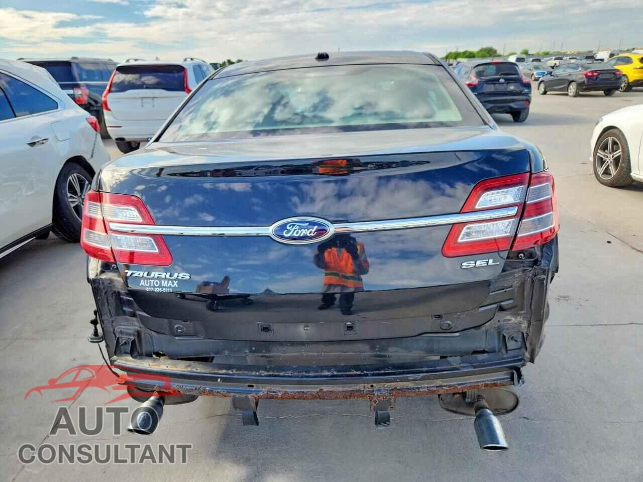 FORD TAURUS 2014 - 1FAHP2E82EG145781