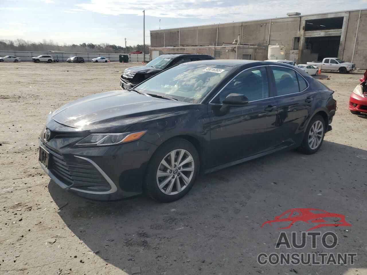 TOYOTA CAMRY 2022 - 4T1C11AK2NU653800