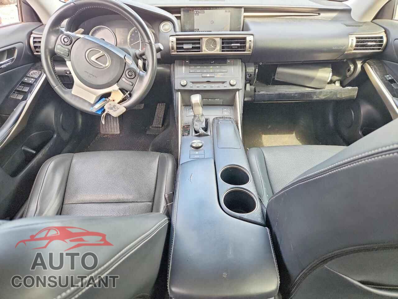 LEXUS IS 2015 - JTHCF1D20F5018604