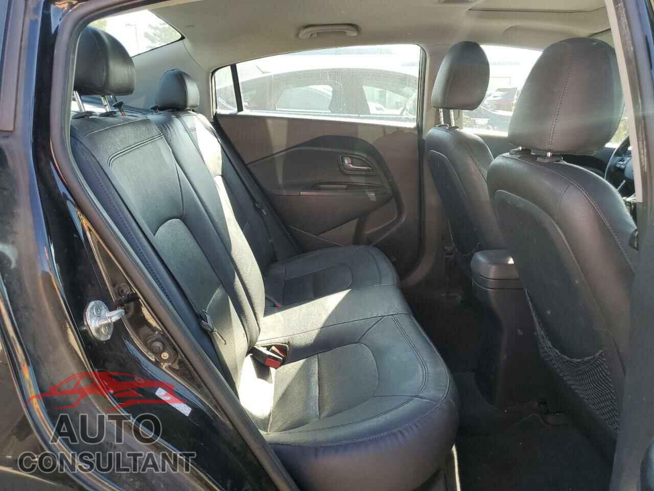 KIA RIO 2012 - KNADN4A3XC6084099
