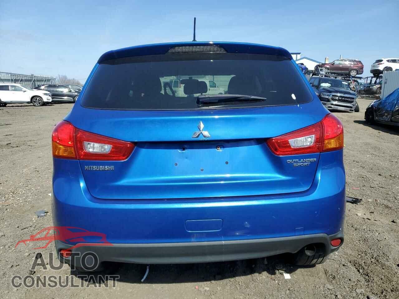 MITSUBISHI OUTLANDER 2015 - 4A4AP3AUXFE016715