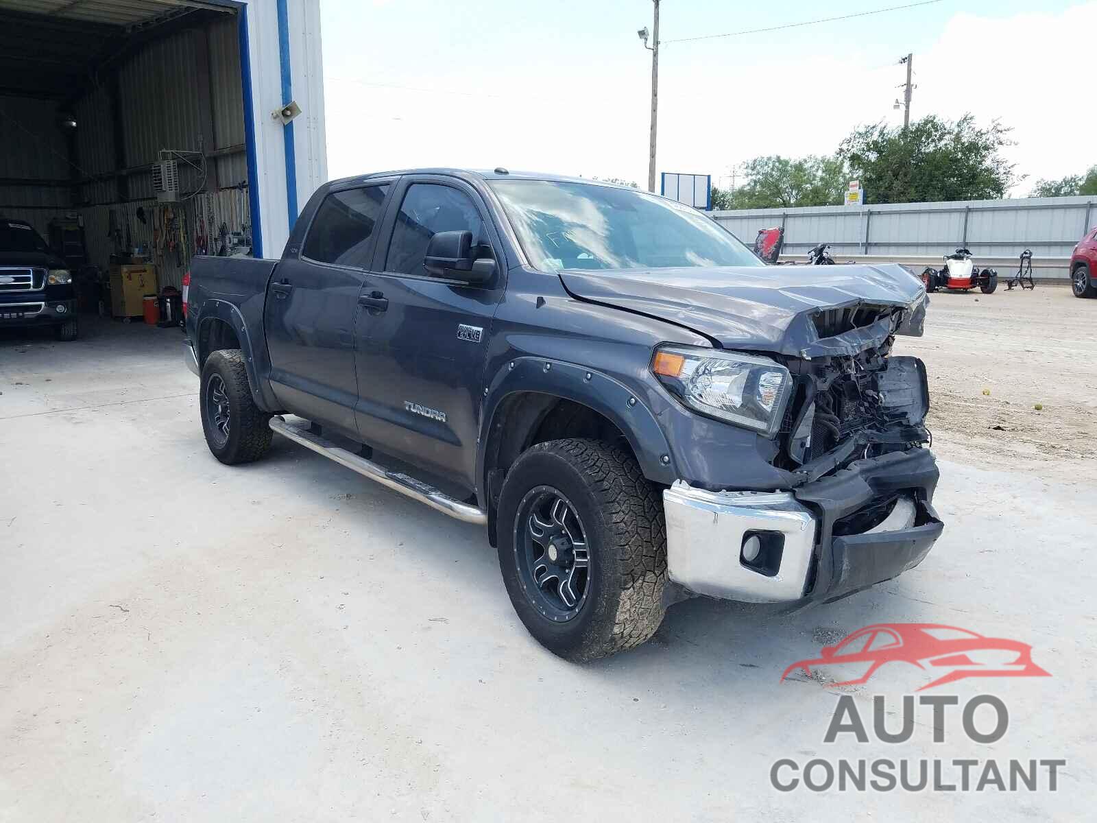 TOYOTA TUNDRA 2018 - 5TFDW5F17JX703228