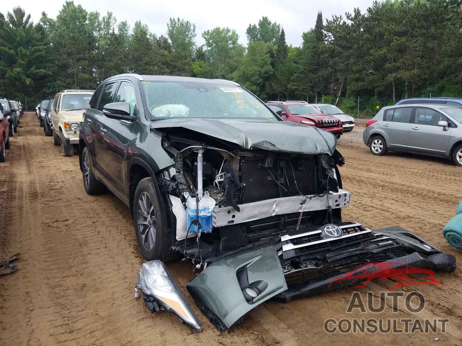 TOYOTA HIGHLANDER 2018 - 5TDJZRFH3JS488712