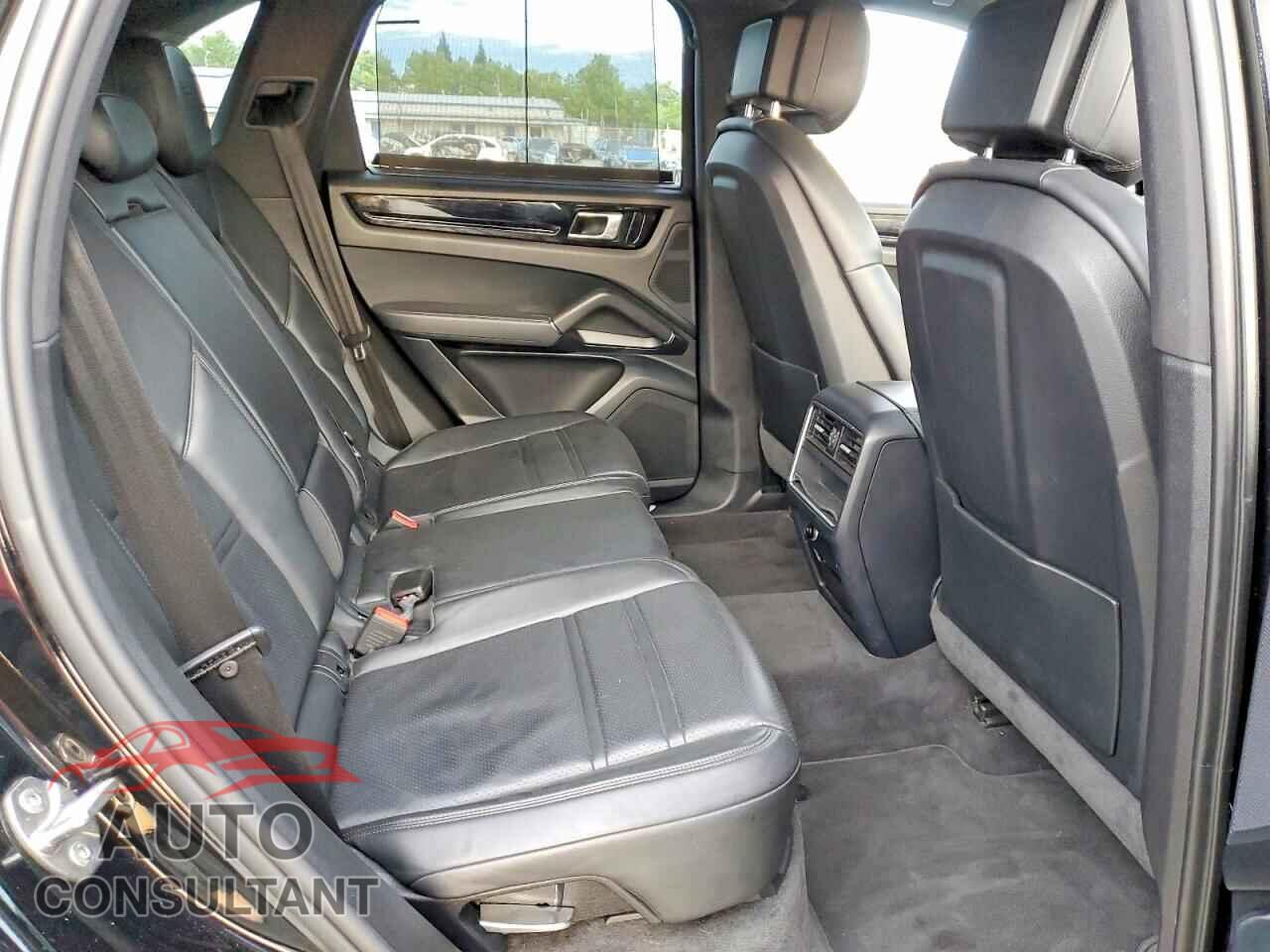PORSCHE CAYENNE 2019 - WP1AA2AY8KDA18032