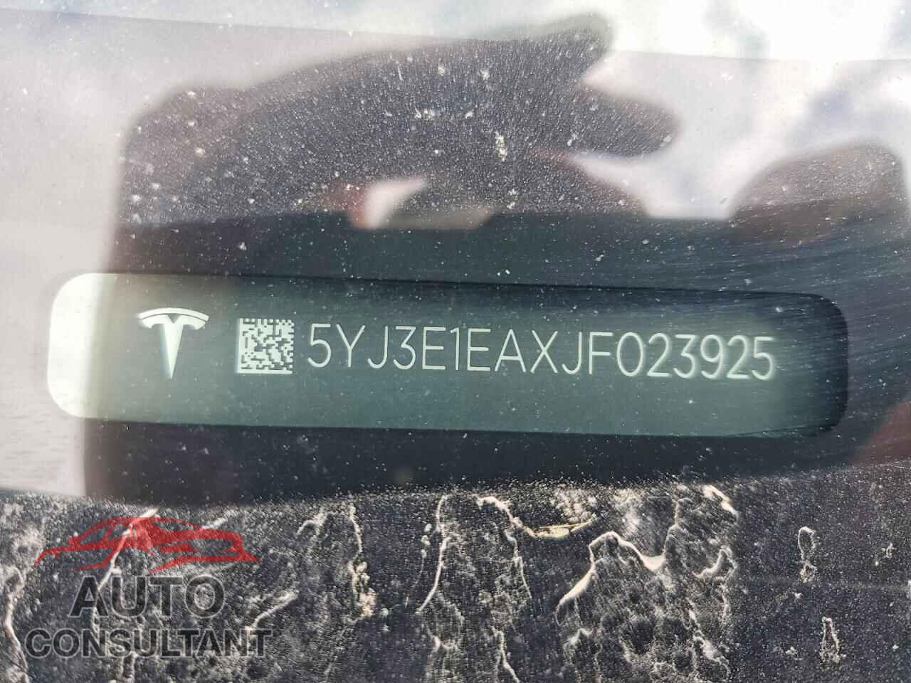 TESLA MODEL 3 2018 - 5YJ3E1EAXJF023925
