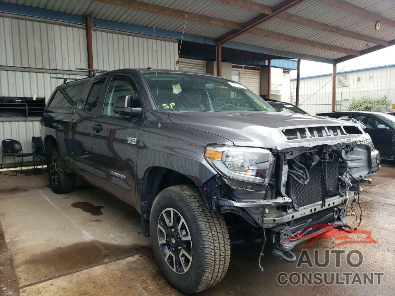 TOYOTA TUNDRA 2018 - 5TFUY5F17JX770275