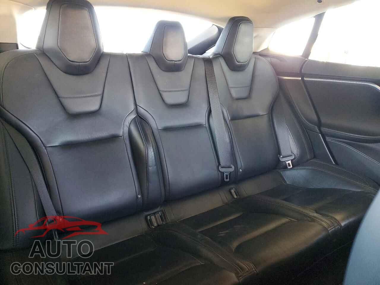 TESLA MODEL S 2015 - 5YJSA1H14FF083838