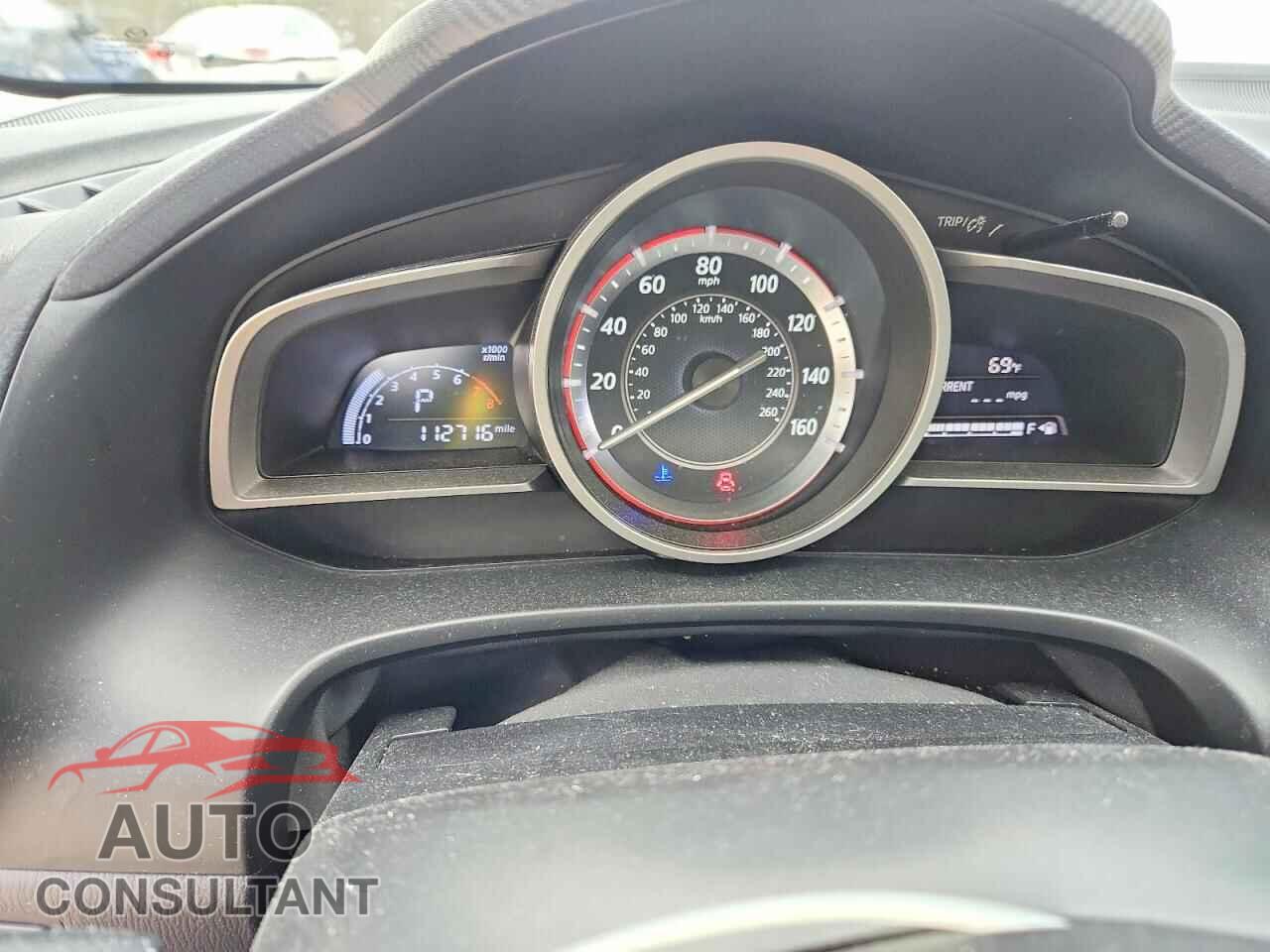 MAZDA 3 2015 - 3MZBM1L73FM187877