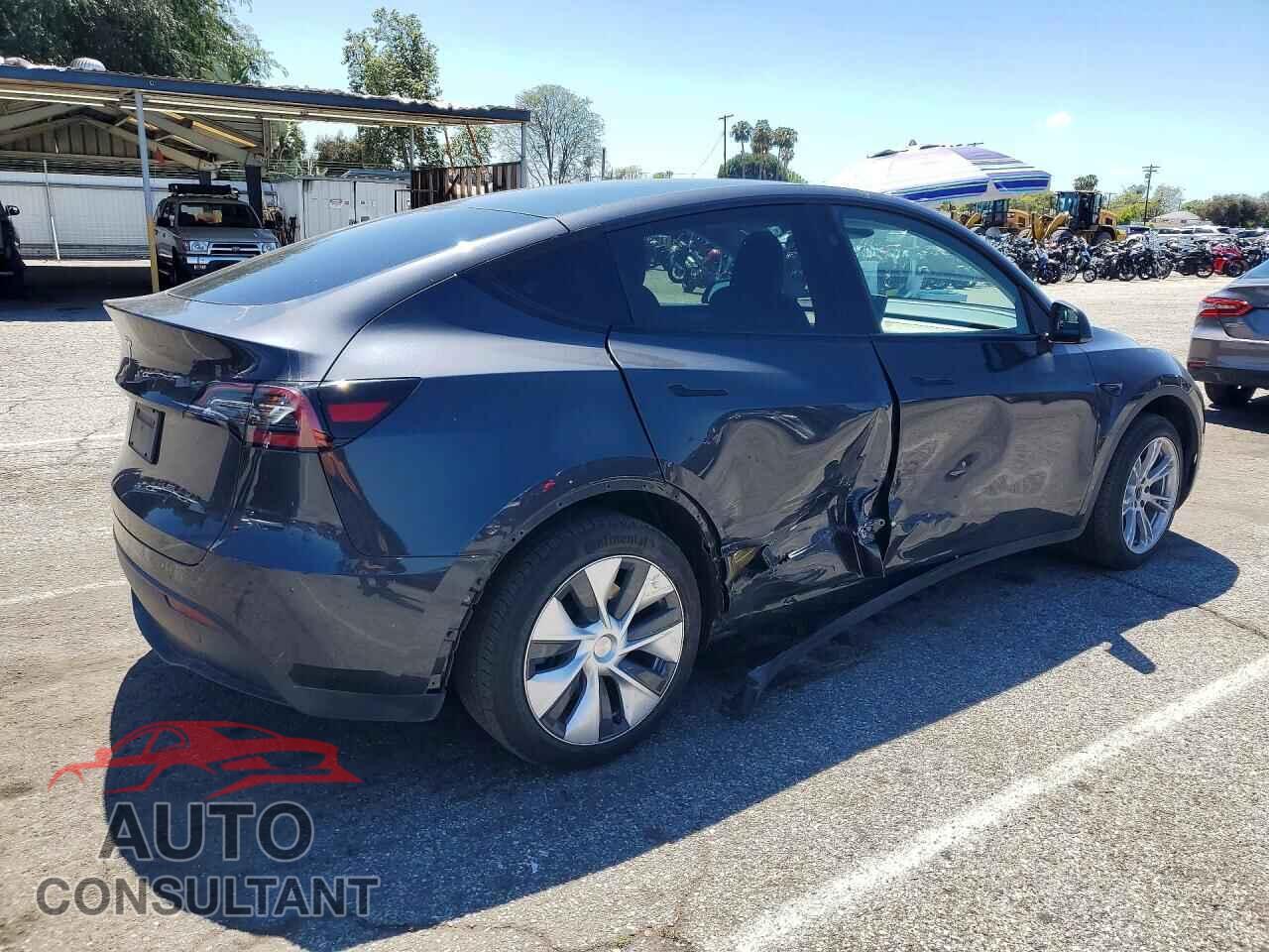 TESLA MODEL Y 2024 - 7SAYGDEDXRF002874