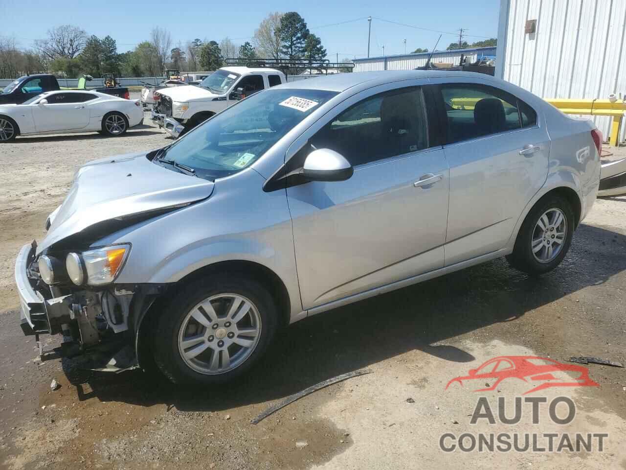 CHEVROLET SONIC 2013 - 1G1JC5SH7D4244280
