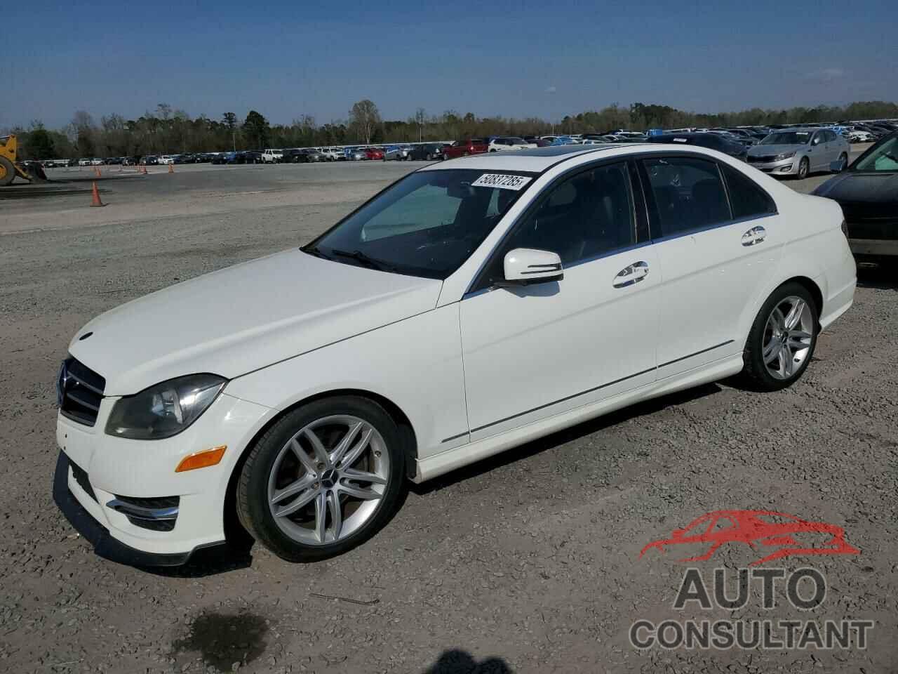 MERCEDES-BENZ C-CLASS 2013 - WDDGF8AB8DR284349