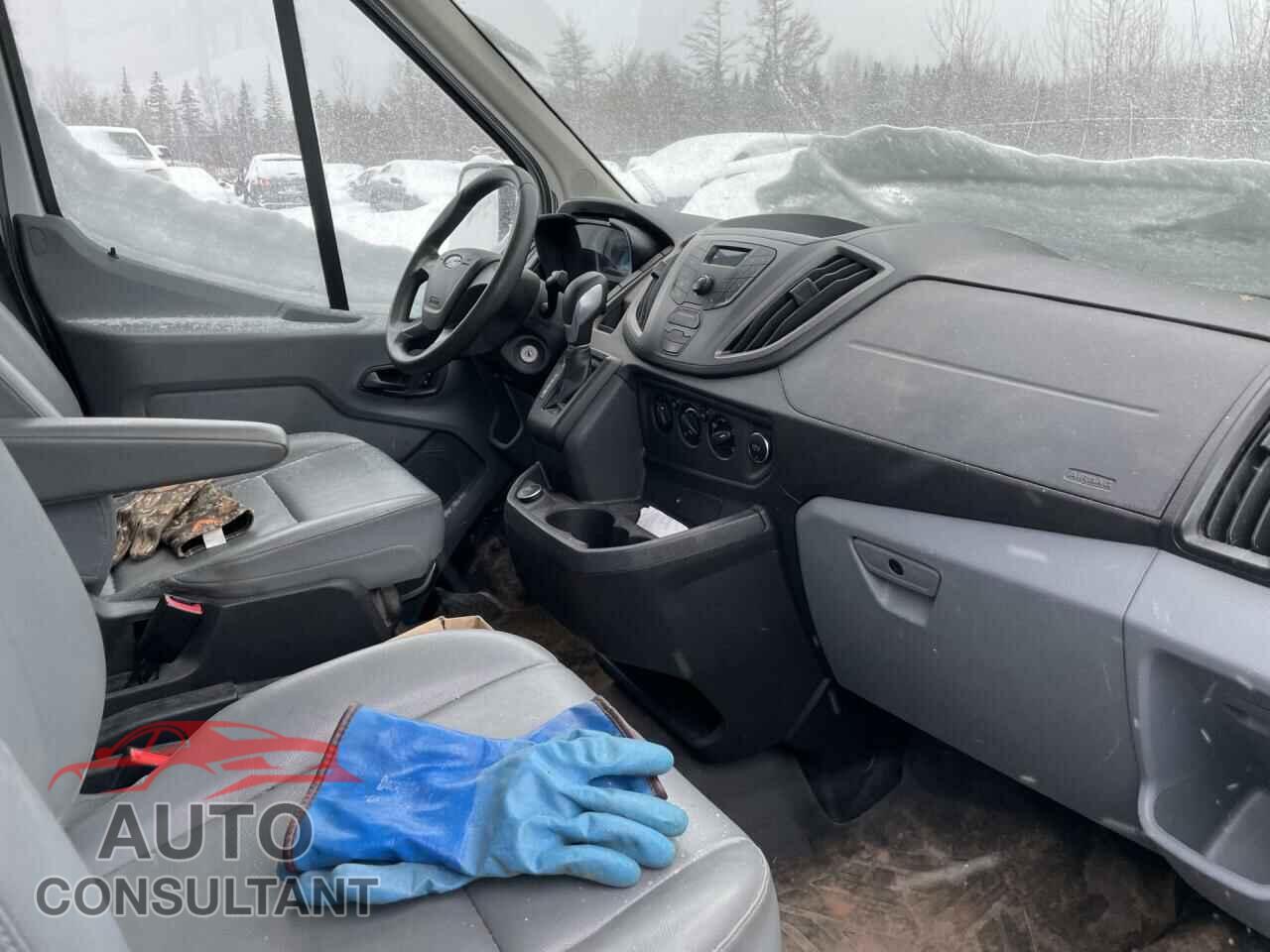 FORD TRANSIT 2019 - 1FTYR3XM2KKA21877