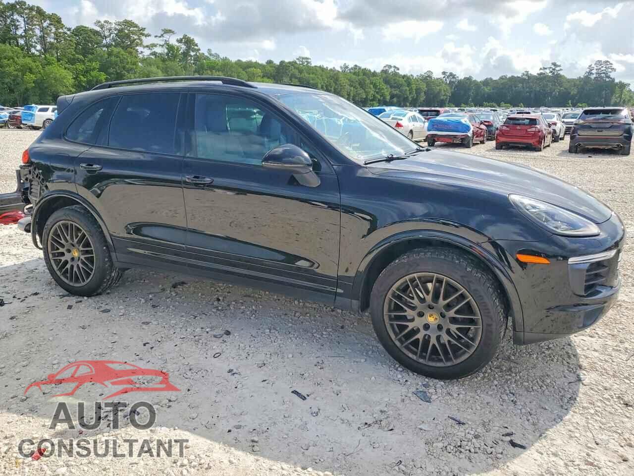 PORSCHE CAYENNE 2018 - WP1AA2A27JKA04631