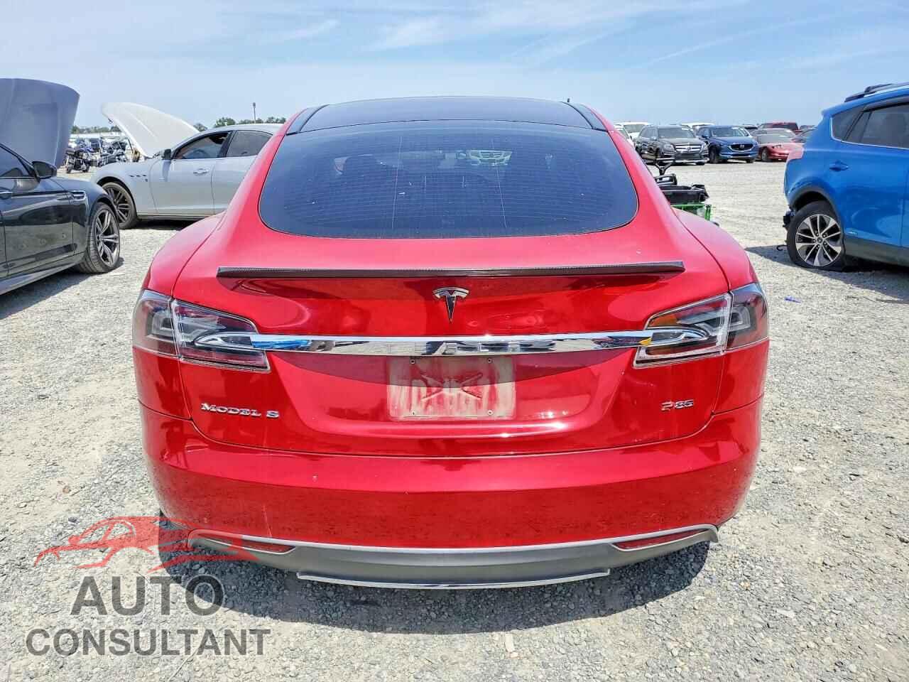 TESLA MODEL S 2013 - 5YJSA1DP8DFP09219