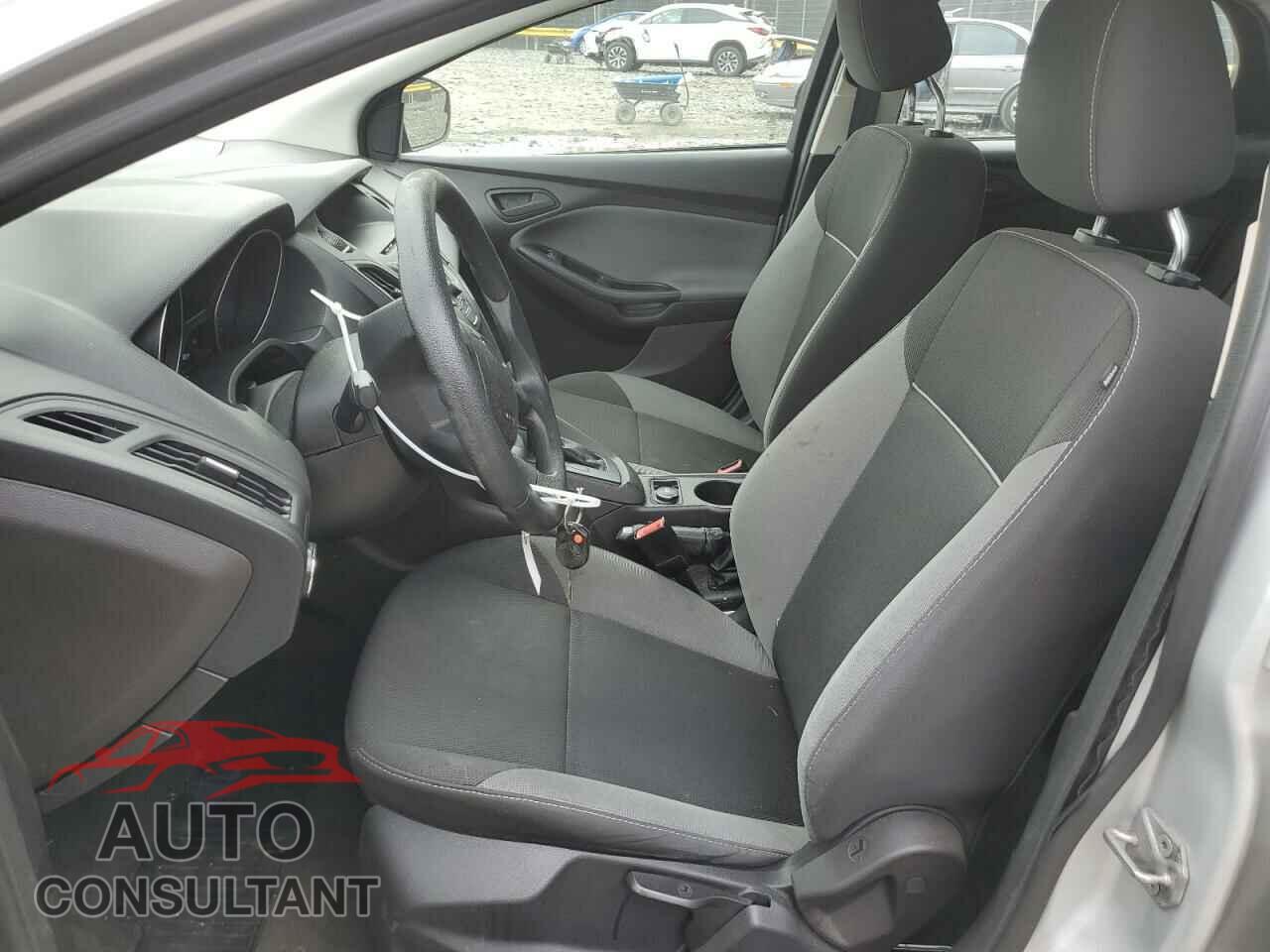 FORD FOCUS 2014 - 1FADP3E29EL172435