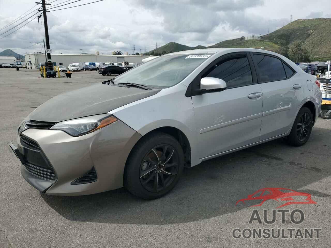TOYOTA COROLLA 2018 - 5YFBURHE8JP824935
