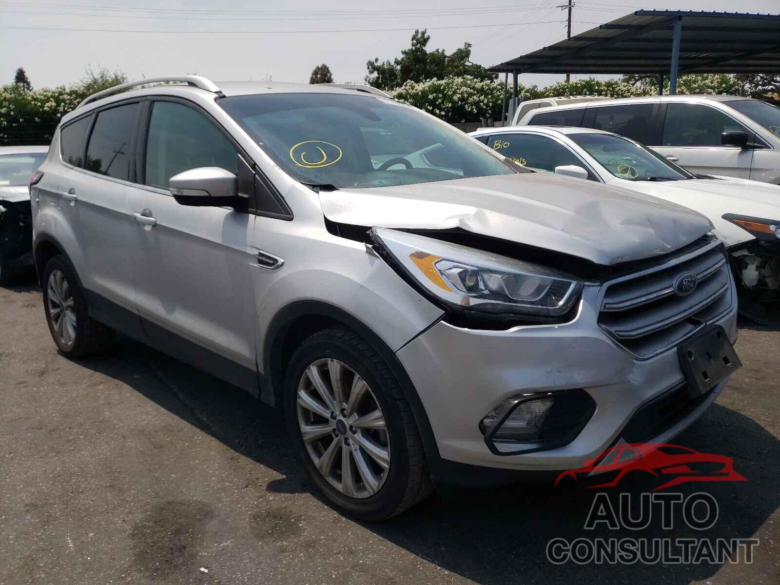 FORD ESCAPE 2017 - 1FMCU0J9XHUA63007