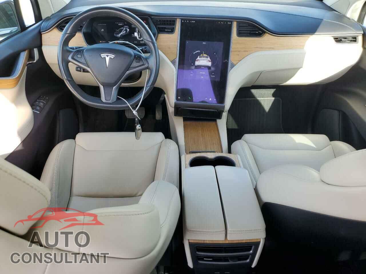 TESLA MODEL X 2018 - 5YJXCBE24JF126568