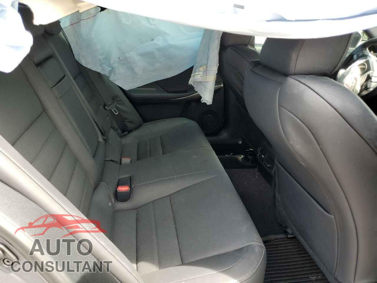 LEXUS IS 2020 - JTHGA1D2XL5107091