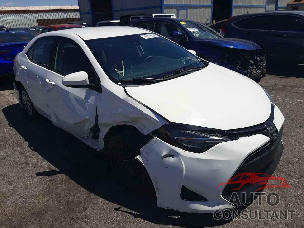TOYOTA COROLLA 2018 - 5YFBURHE0JP842443