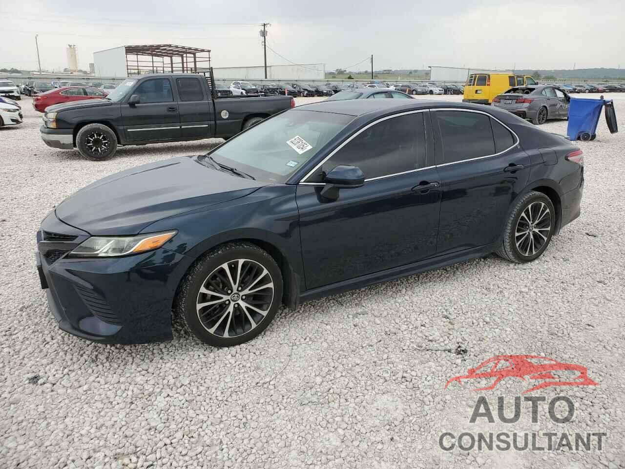 TOYOTA CAMRY 2018 - 4T1B11HK2JU630769