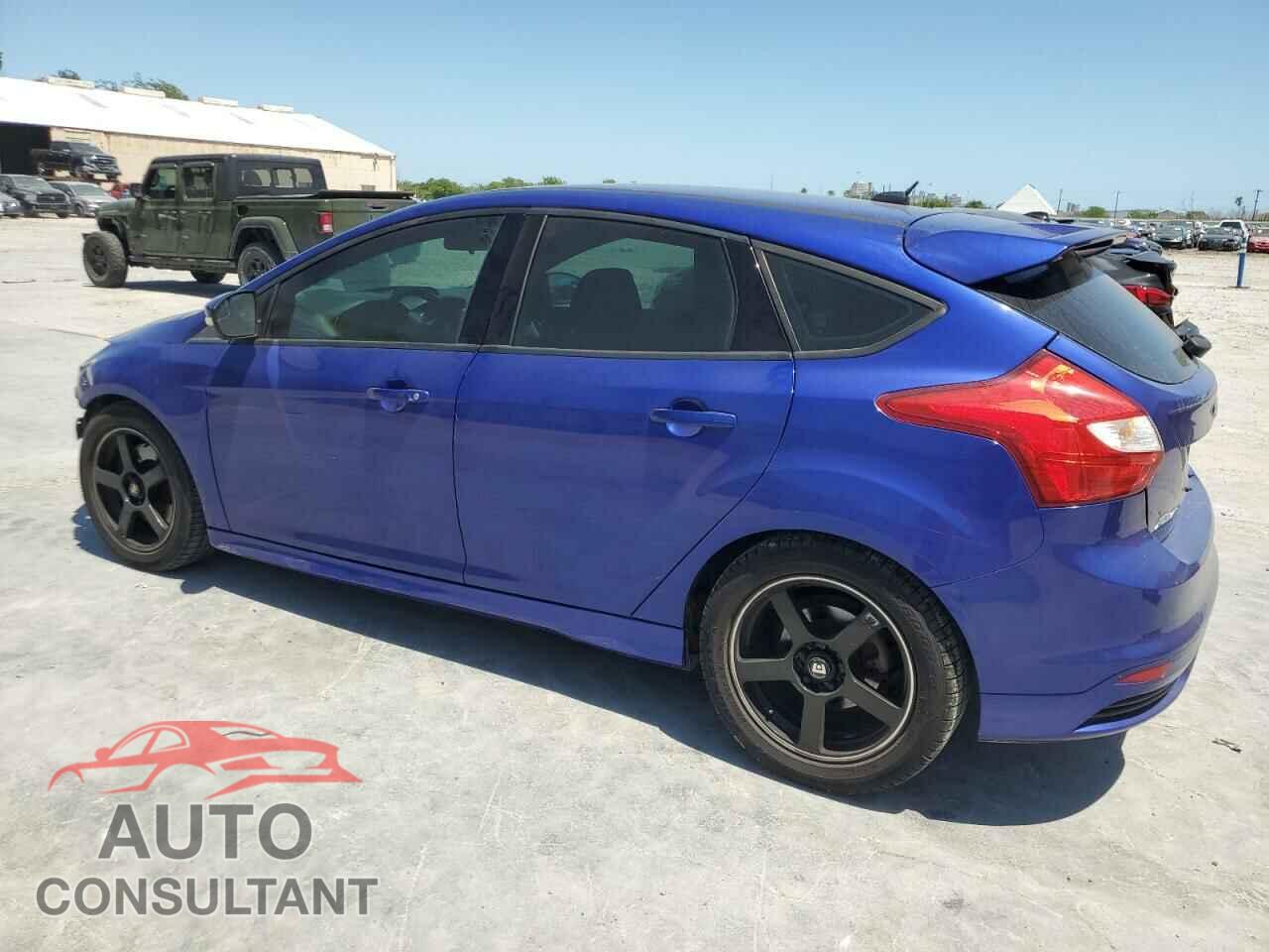 FORD FOCUS 2014 - 1FADP3L92EL212404