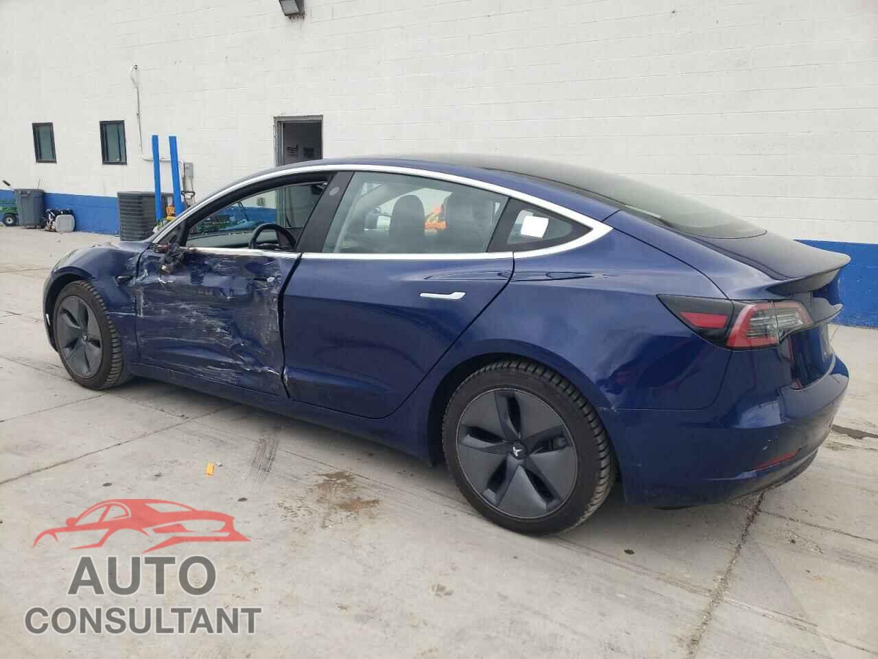 TESLA MODEL 3 2018 - 5YJ3E1EB9JF064720
