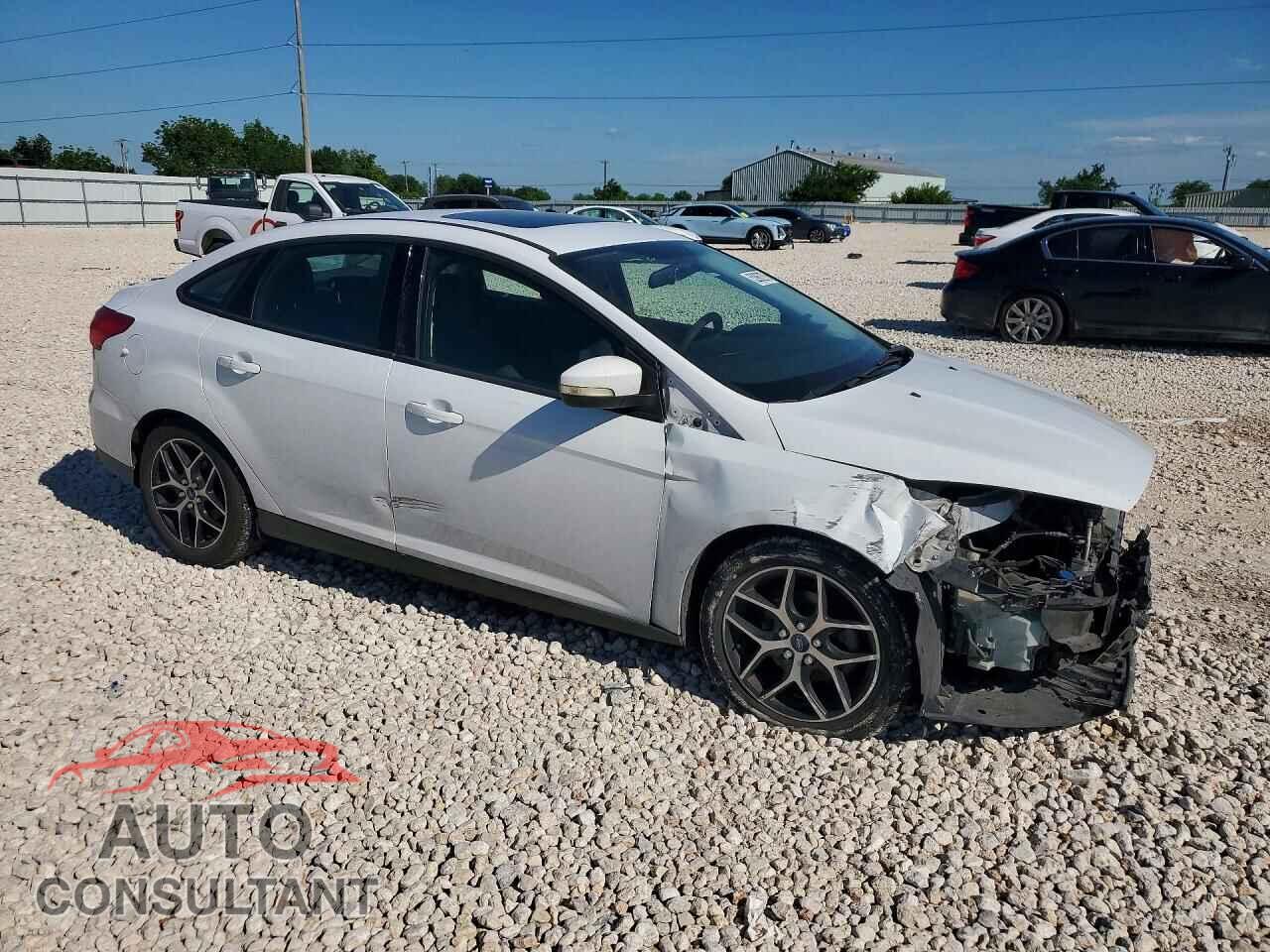 FORD FOCUS 2017 - 1FADP3H22HL248514
