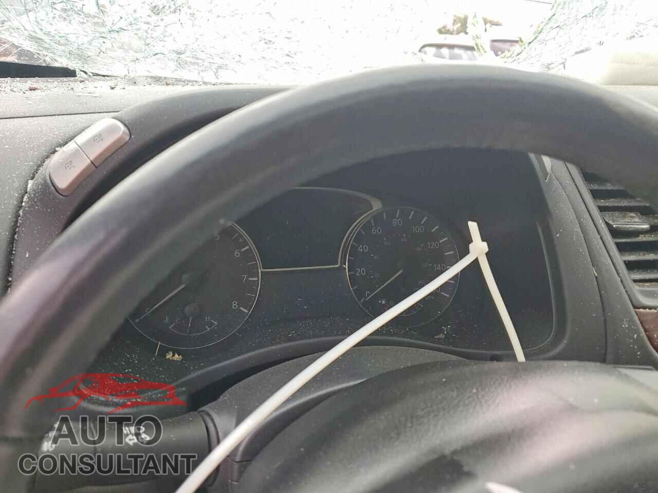 NISSAN PATHFINDER 2019 - 5N1DR2MM4KC638765