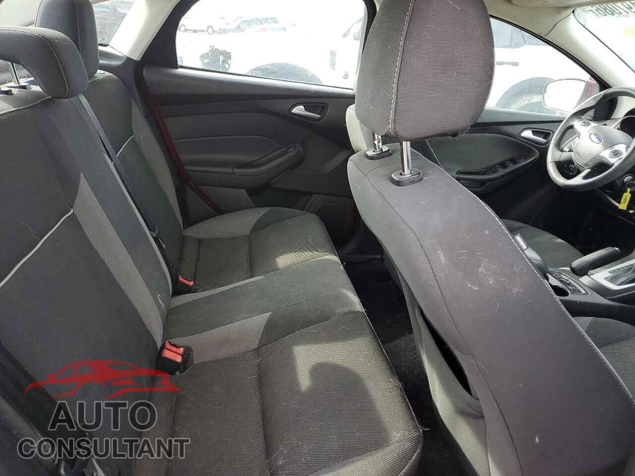 FORD FOCUS 2014 - 1FADP3F26EL450139