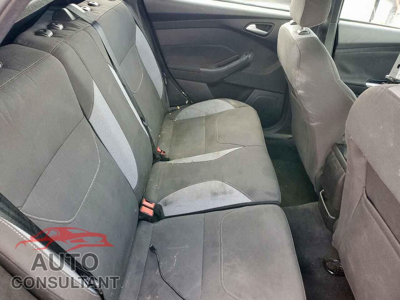 FORD FOCUS 2017 - 1FADP3L98HL245945