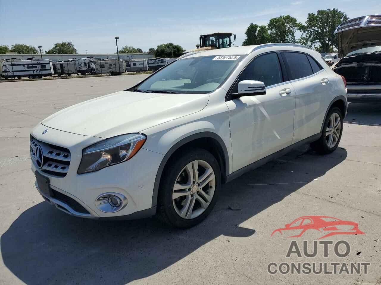MERCEDES-BENZ GLA-CLASS 2018 - WDCTG4GB1JJ372069