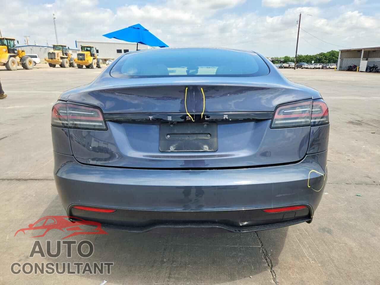 TESLA MODEL S 2023 - 5YJSA1E5XPF523280