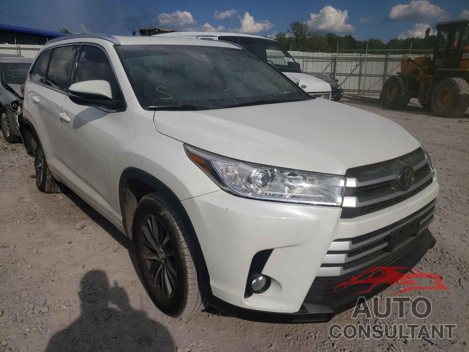 TOYOTA HIGHLANDER 2018 - 5TDKZRFH0JS269937
