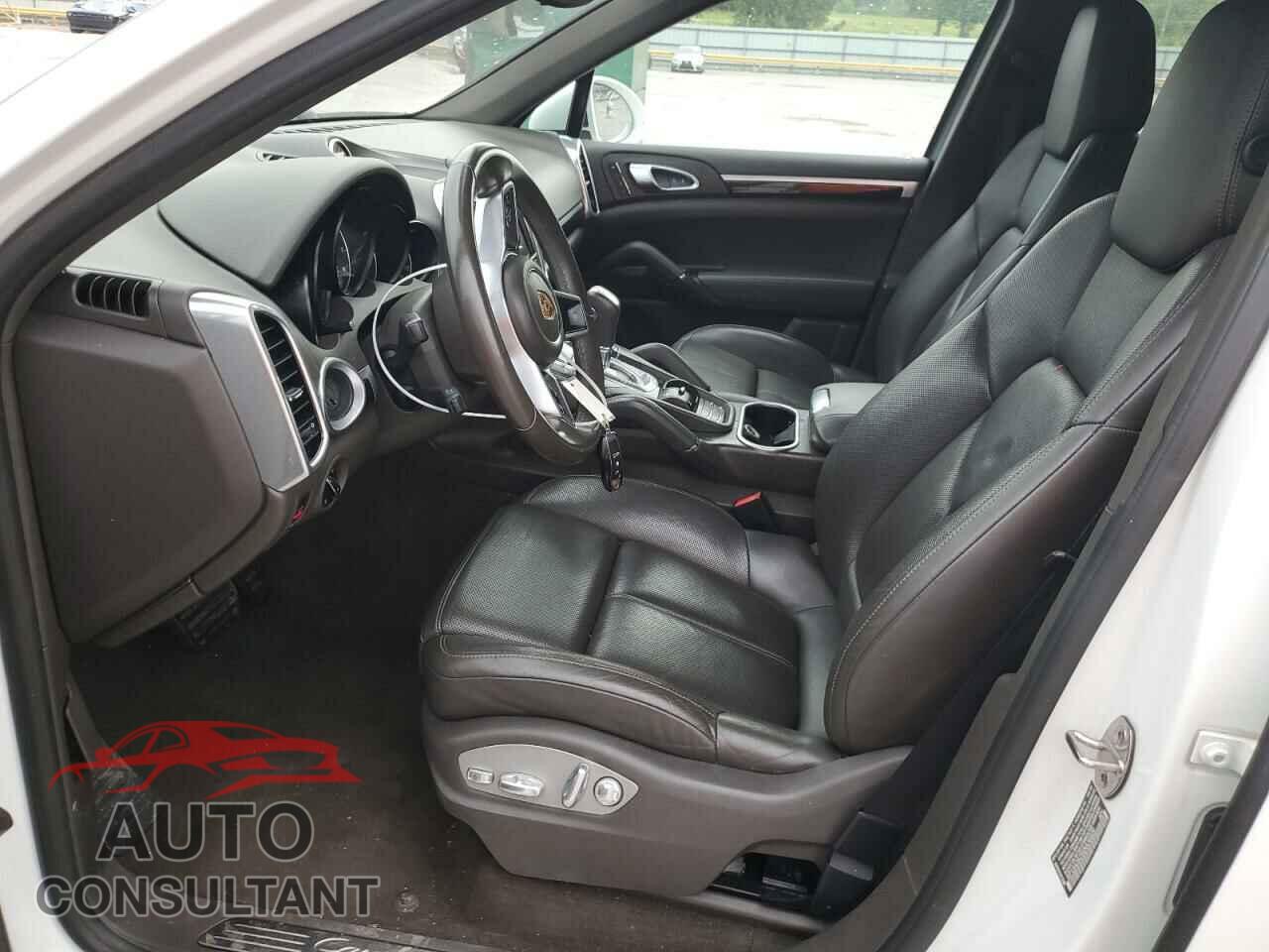 PORSCHE CAYENNE 2016 - WP1AA2A29GKA36604